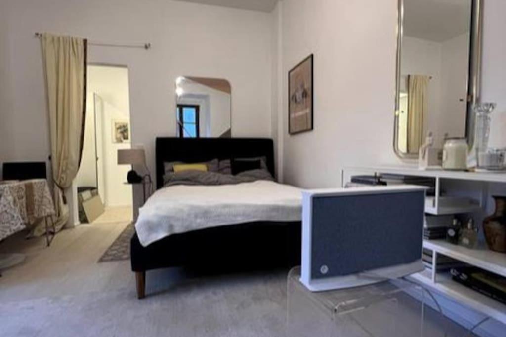 Exclusive Apartement In Historic Center Linz Eksteriør bilde